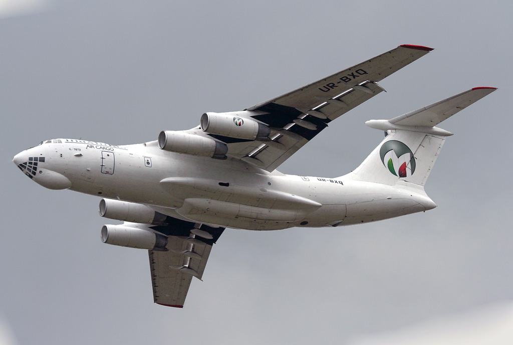 Maximus Cargo IL-76TD UR-BXQ nach dem Start auf der 27 in GKE / ETNG / Geilenkirchen am 29.02.2008 