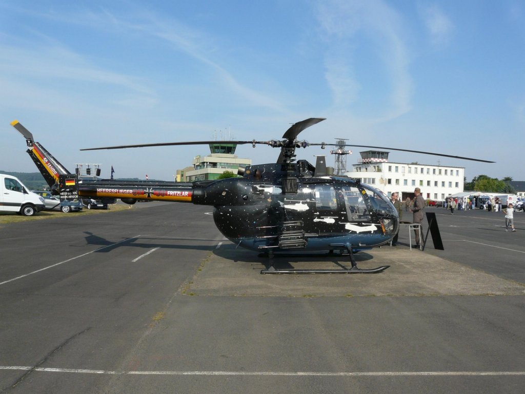 Messerschmitt-Blkow-Blohm BO-105P - 87+38 - Heeresflieger

aufgenommen am 17. August 2008 whrend des Tag der offenen Tr in der Heeresflieger-Kaserne Fritzlar