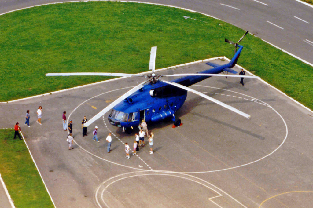 Mi-14 im Sommer 1993 irgendwo im Osten - Scan vom Bild 