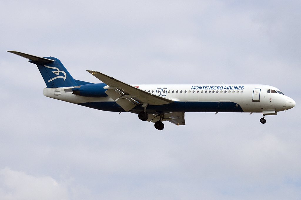 Montenegro Airlines, 4O-AOK, Fokker, F-100, 20.02.2010, ZRH, Zrich, Switzerland

