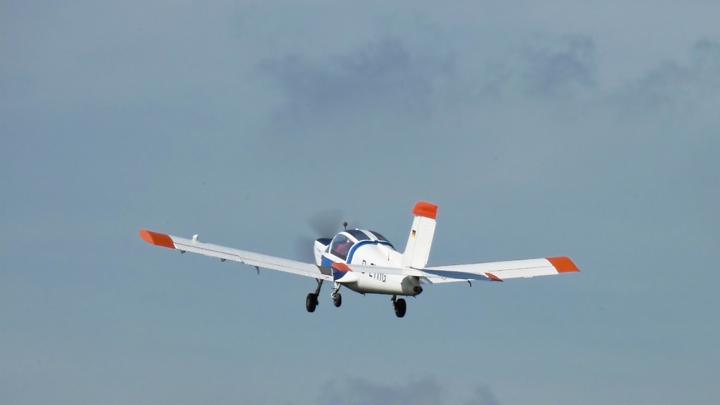 Morane-Saulnier MS893E, D-EYHG, ber dem Flugplatz Egelsberg (10.9.11)