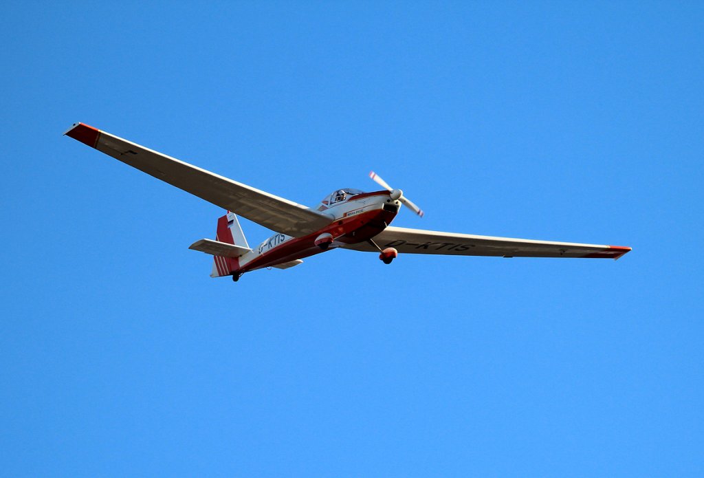 Motorseglerclub Berlin e.V. Scheibe SF-25C Rotax Falke D-KTIS beim berflug in Berlin-Tegel am 28.12.2012