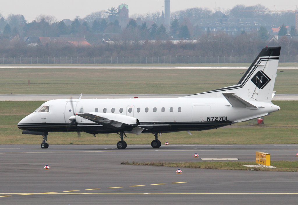 Napleton Aviation Group Saab 340A N727DL bei der Ankunft in Dsseldorf am 11.03.2013