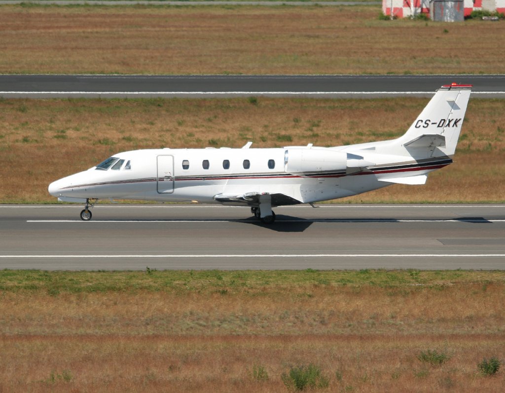 NetJets Europe Cessna 560XLS Citation XLS CS-DXK bei der Ankunft in Berlin-Tegel am 02.06.2011