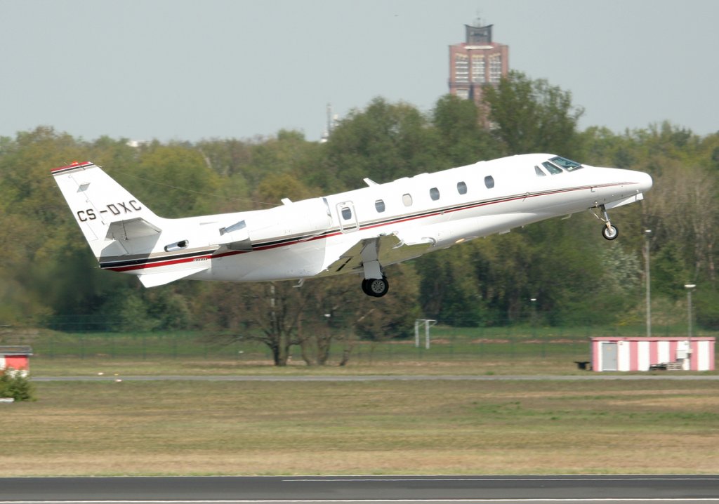 NetJets Europe Cessna 560XLS Citation XLS CS-DXC beim Start in Berlin-Tegel am 28.04.2012