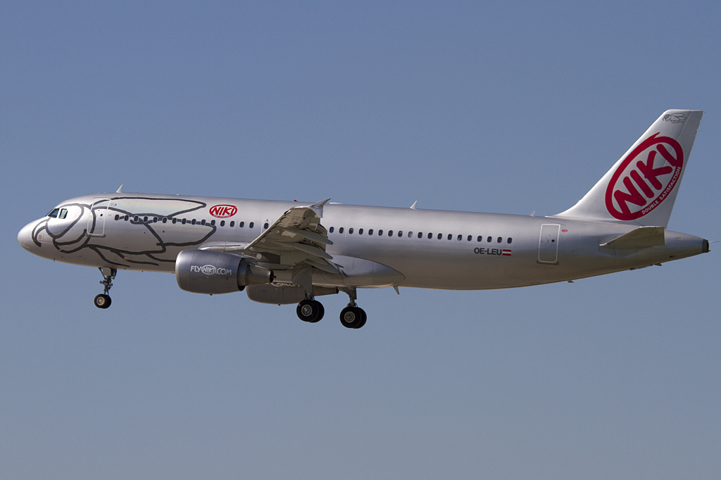 Niki, OE-LEU, Airbus, A320-214, 19.09.2010, BCN, Barcelona, Spain 



