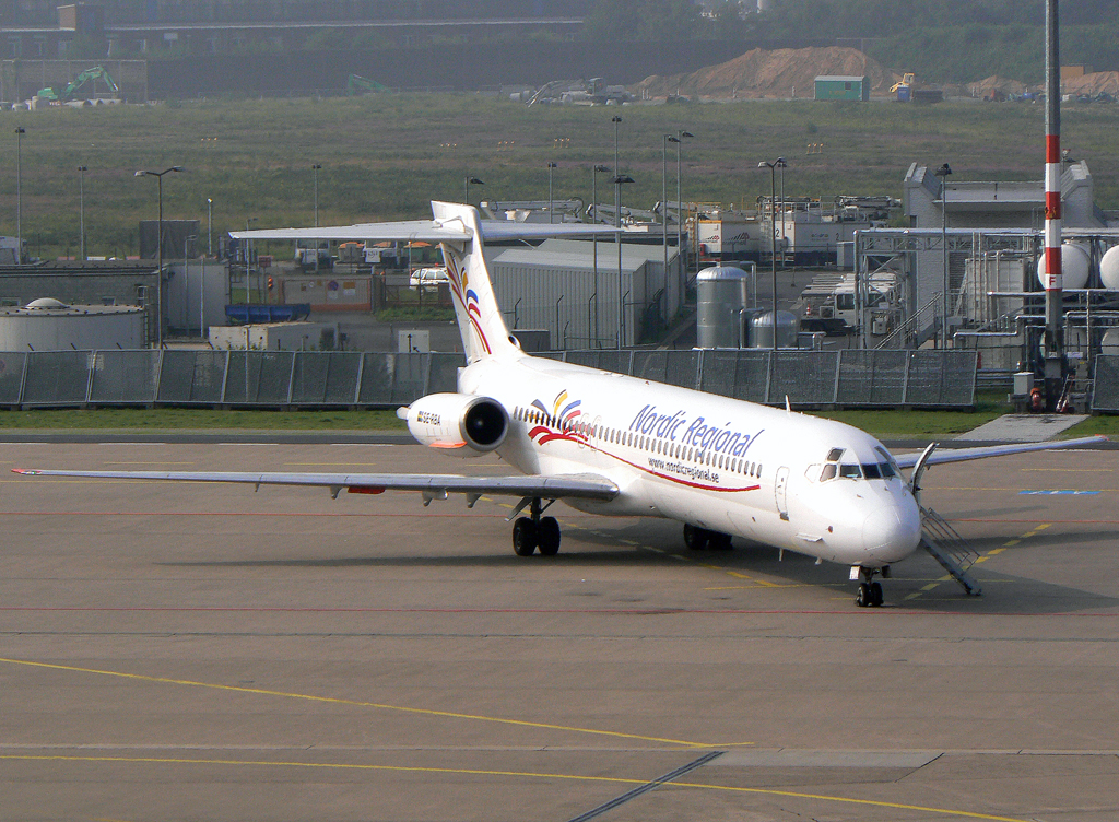 Nordic Regional MD-87 SE-RBA auf dem Vorfeld in CGN / EDDK / Köln Bonn am 26.08.2007