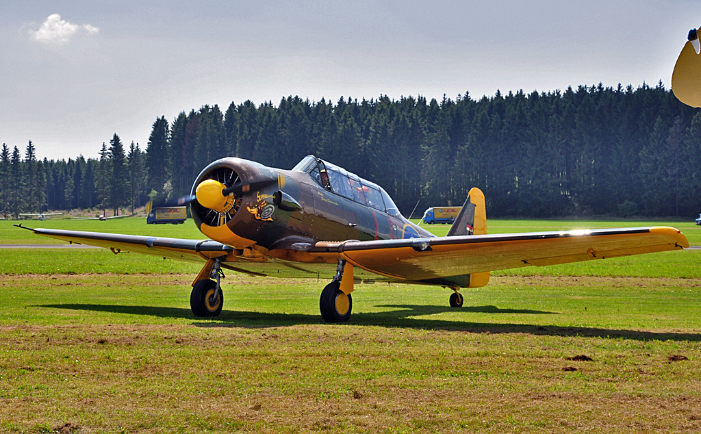 North American T-6 Texan auf dem Flugplatz Breitscheid - 21.08.2010