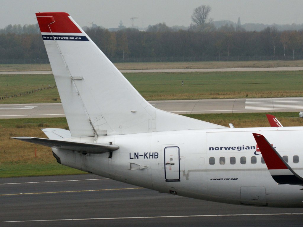 Norwegian Air Shuttle, LN-KHB, Boeing 737-300 wl (Seitenleitwerk/Tail), 13.11.2011, DUS-EDDL, Dsseldorf, Gemany 