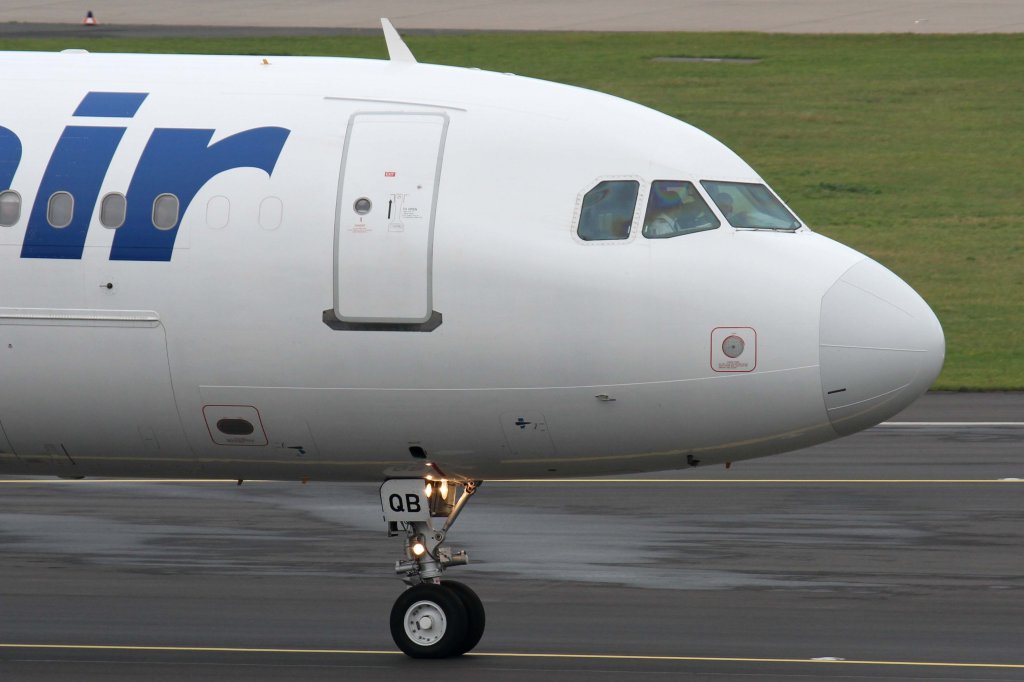 Nouvelair Tunesie, TS-IQB, Airbus, A 321-200 (Bug/Nose), 10.11.2012, DUS-EDDL, Dsseldorf, Germany 