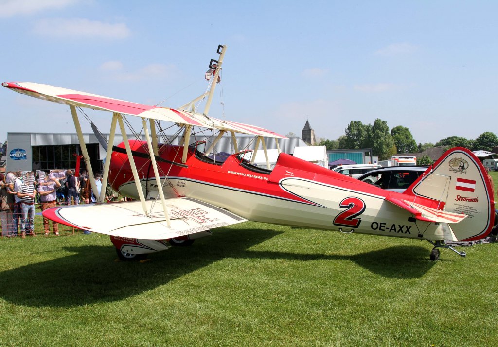 OE-AXX, Boeing-Stearman, PT-17 E-75 (Maschine der Wing-Walkerin Peggy Krainz), 19.05.2013, EDLG, Goch (Asperden), Germany