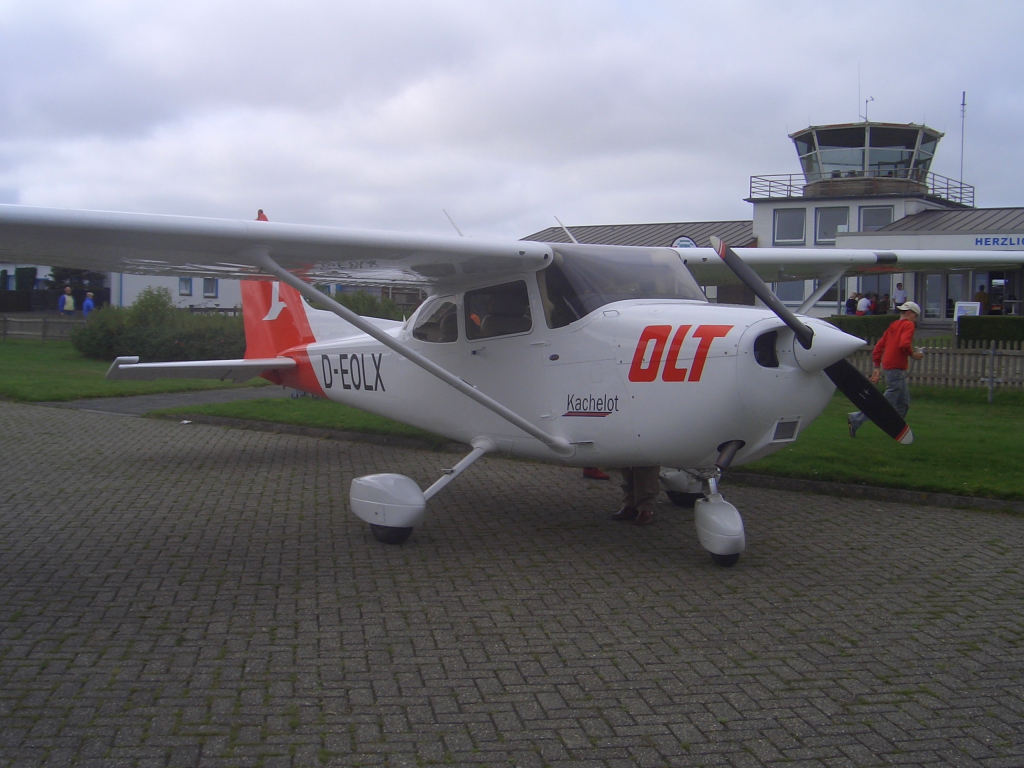 OLT 
Cessna 172R Skyhawk
Flughafen Borkum 
10.08.07