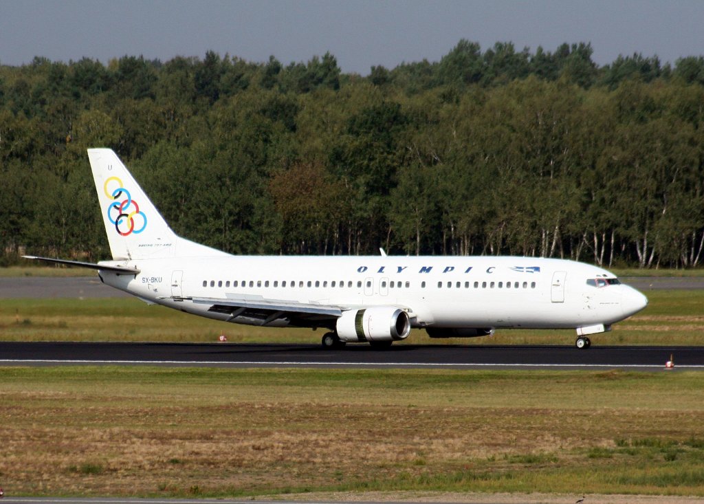 Olympic Airlines B 737-48E SX-BKU nach der Landung in Berlin-Tegel am 20.09.2009