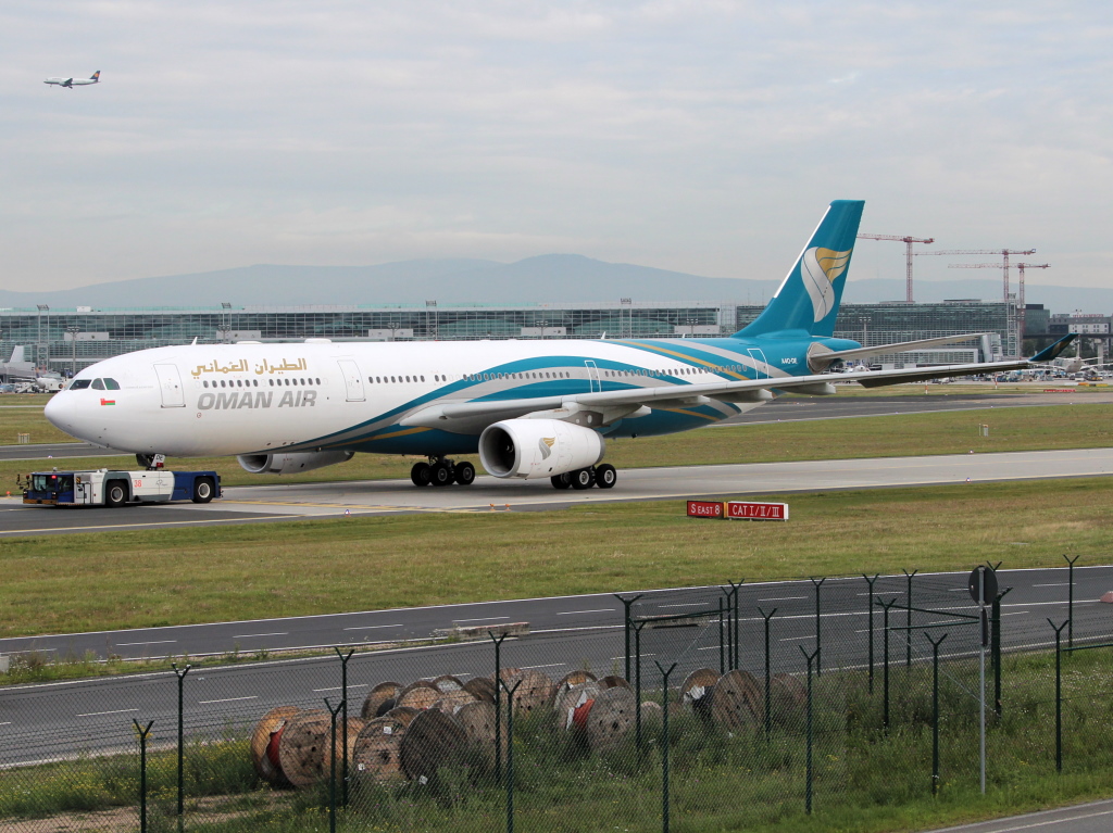 Oman Air; A4O-DE; Airbus A330-343E. Flughafen Frankfurt/Main. 18.07.2012.