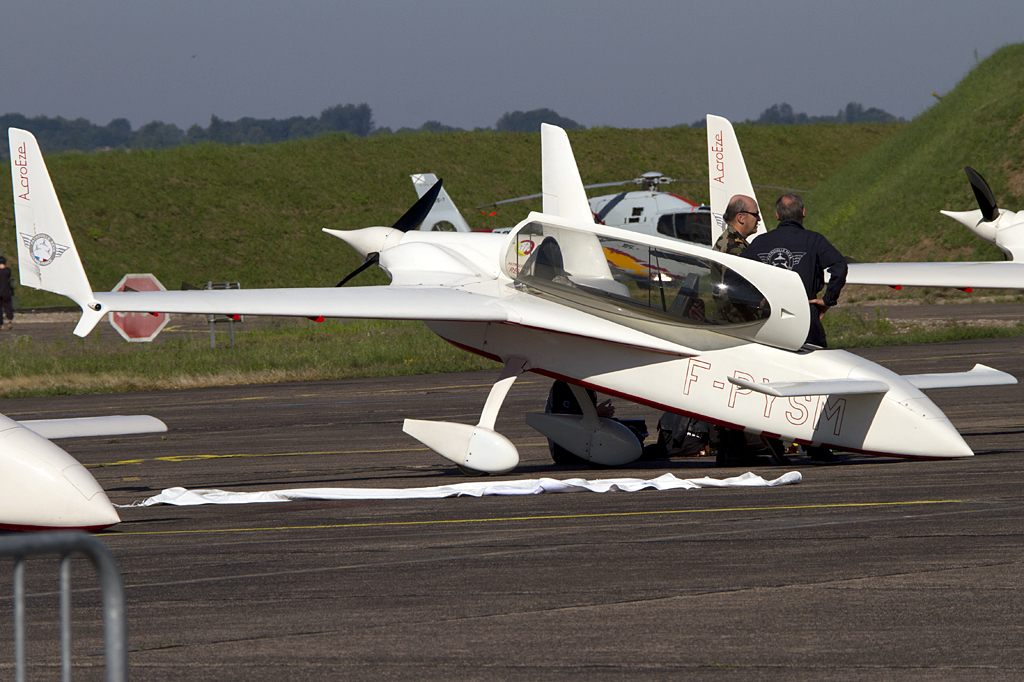 Patrouille Reva, F-PYSM, Rutan, 33 VariEze, 03.07.2011, LFSX, Luxeuil, France




