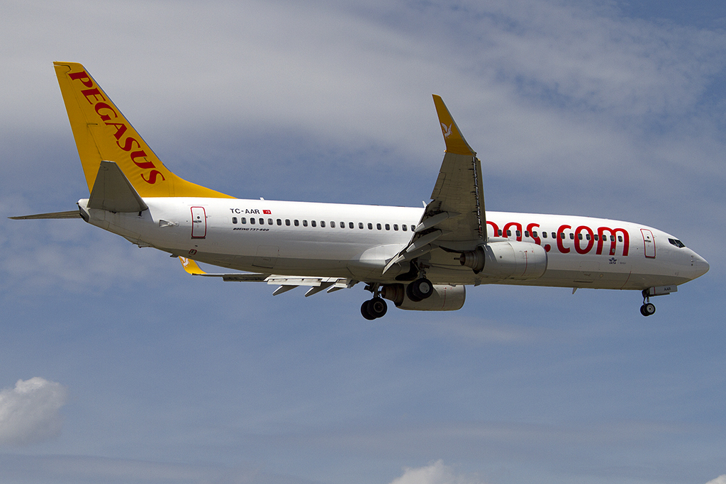 Pegasus Airlines, TC-AAR, Boeing, B737-86N, 04.08.2012, GVA, Geneve, Switzerland 



