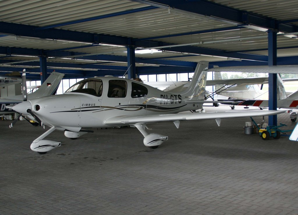 PH-GTS, Cirrus SR-20, 09.07.2011, EDLS, Stadtlohn-Vreden, Germany 

