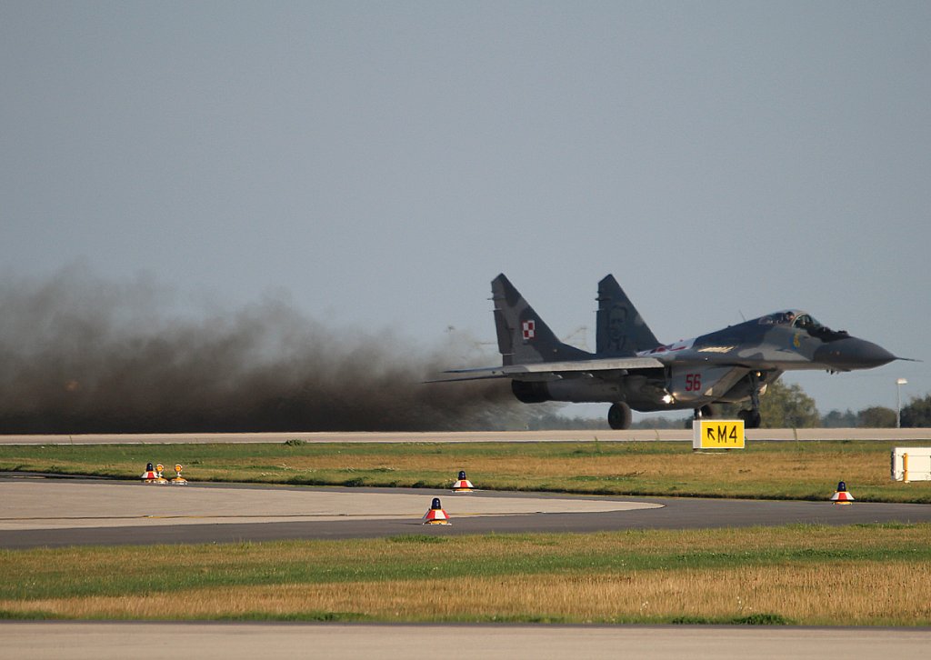 Poland Air Force Mig-29A 56 beim Start zur Flugvorfhrung auf der ILA 2012 am 16.09.2012