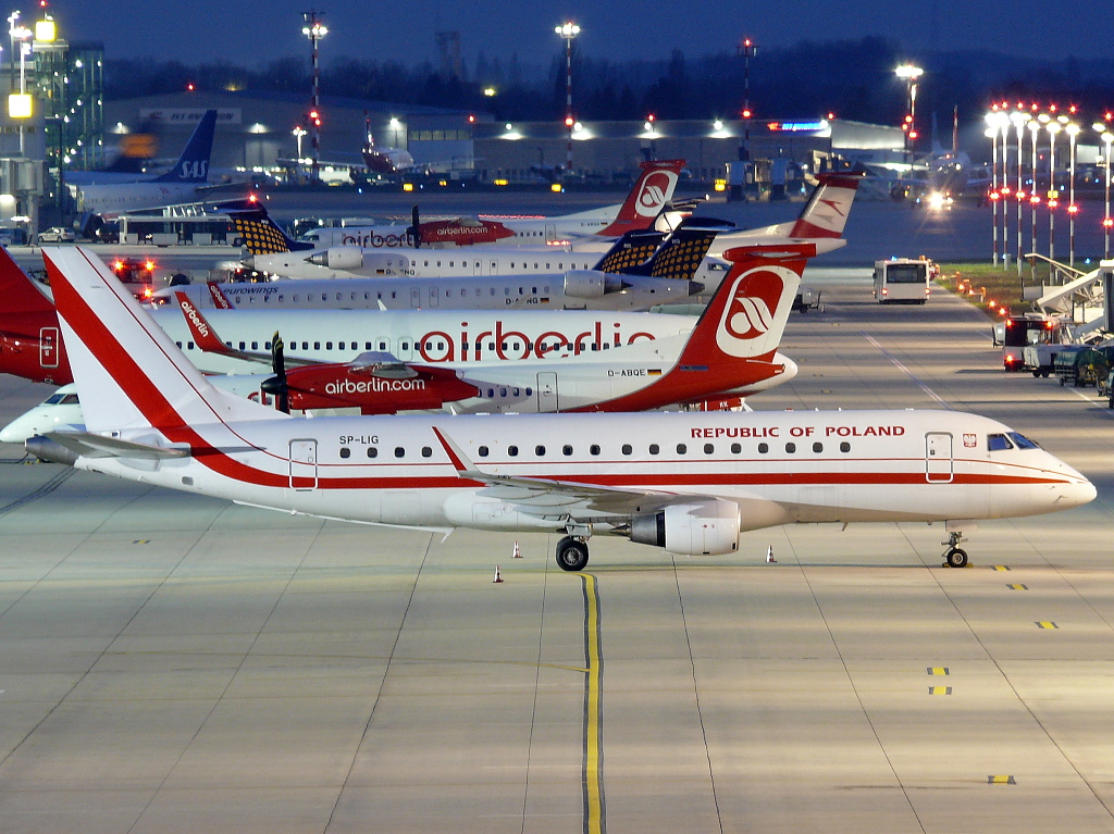 Poland - Government; SP-LIG; Embraer ERJ-175. Flughafen Dsseldorf. 24.03.2011.