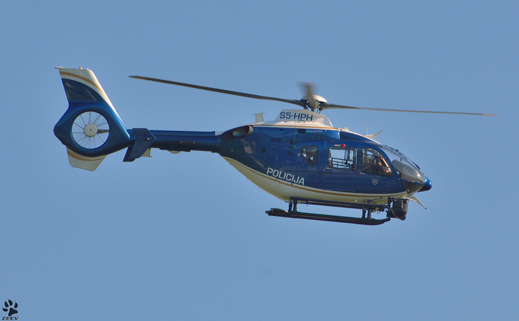 POLICIJA Eurocopter EC-135P2, S5-HPH; Maribor Flughafen MBX. /18.7.2012