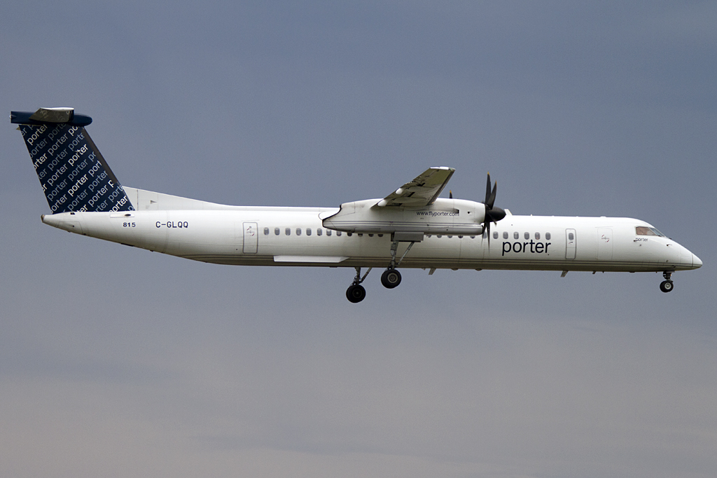 Porter Airlines, C-GLQQ, deHavilland, DHC-8-402Q Dash 8, 25.08.2011, YUL, Montreal, Canada




