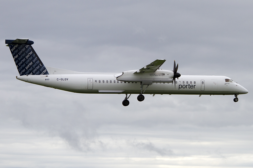 Porter Airlines, C-GLQV, deHavilland, DHC-8-402Q Dash 8, 06.09.2011, YUL, Montreal, Canada 





