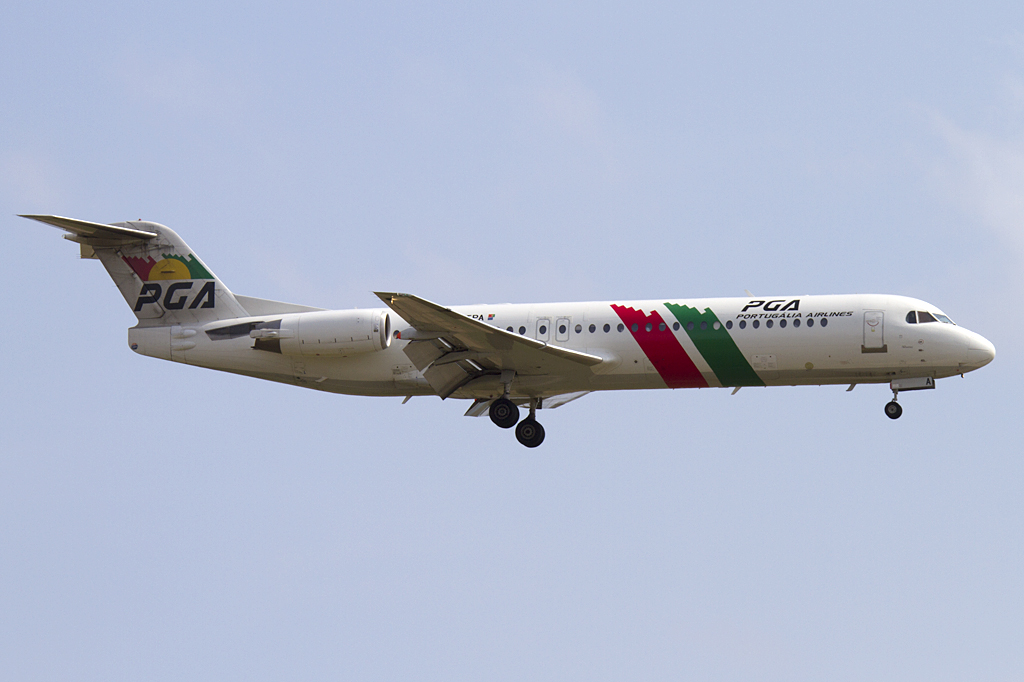 Portugalia Airlines, CS-TPA, Fokker, F-100, 06.09.2010, BCN, Barcelona, Spain 





