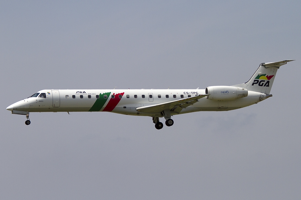 Portugalia, CS-TPG, Embraer, ERJ-145, 16.06.2011, BCN, Barcelona, Spain


