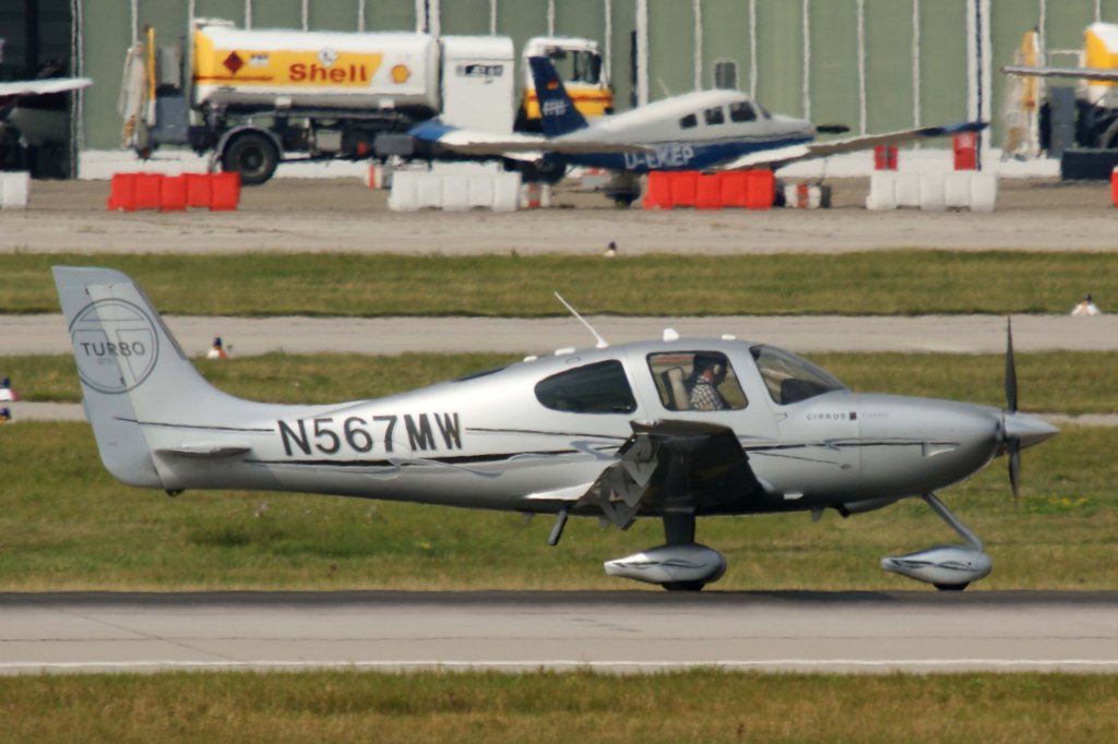 Privat, N567MW, Cirrus, SR-22 GTS Turbo, 05.09.2012, STR-EDDS, Stuttgart, Germany