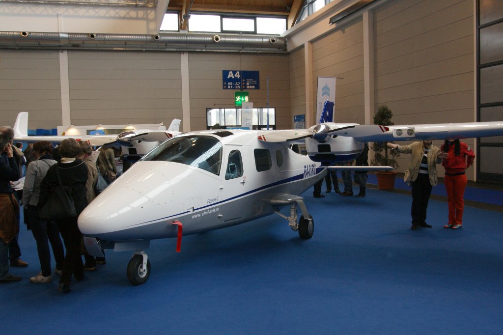 Privat, RA-01810, Tecnam, P-2006 TA, 18.04.2012, Aero 2012 (EDNY-FDH), Friedrichshafen, Germany