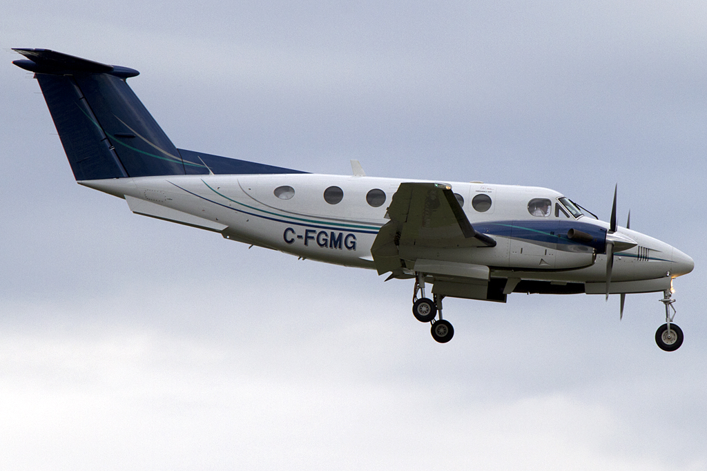 Private, C-FGMG, Beechcraft, King Air 200, 24.08.2011, YUL, Montreal, Canada 




