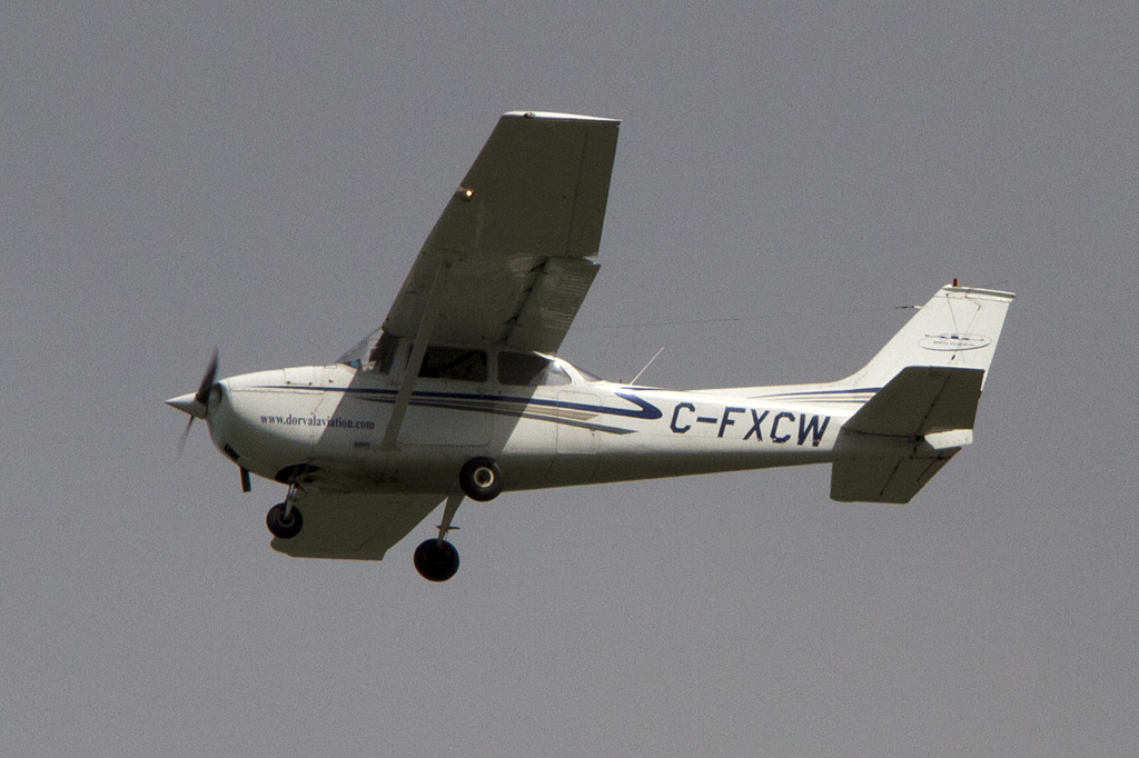 Private, C-FXCW, Cessna, 172K Skyhawk, 06.09.2011, YUL, Montreal, Canada



