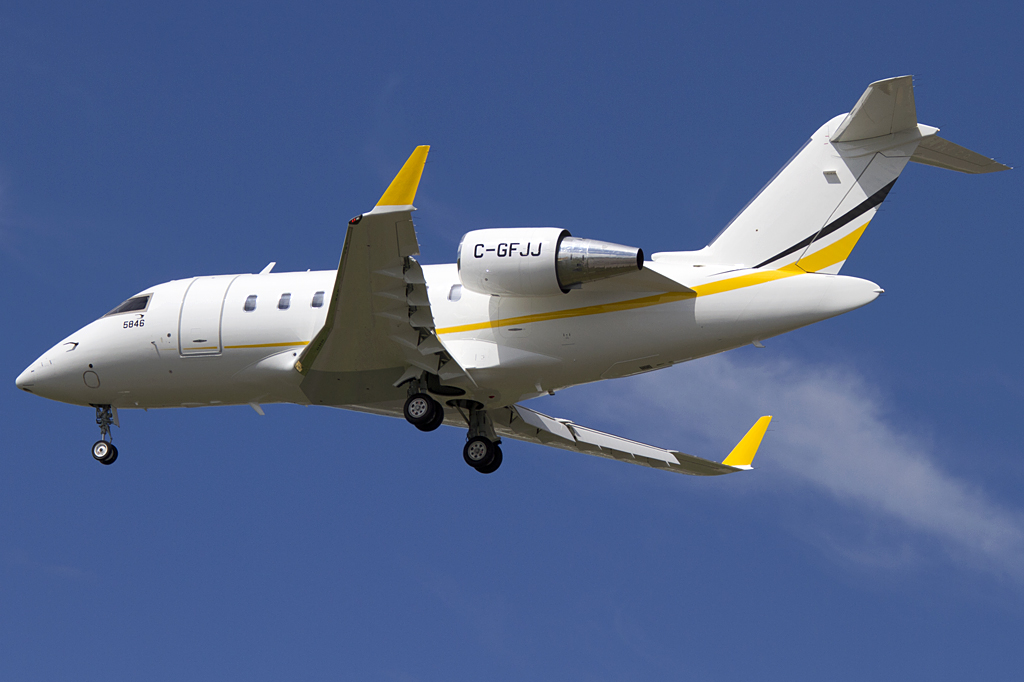 Private, C-GFJJ, Bombardier, CL-600-2B16 Challenger 605,  24.08.2011, YUL, Montreal, Canada 





