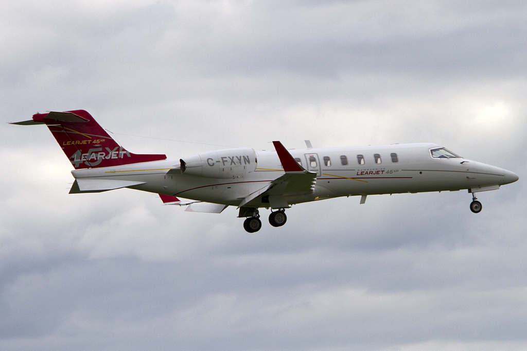 Private, C-GPJZ, Bombardier, Learjet 45, 06.09.2011, YUL, Montreal, Canada

