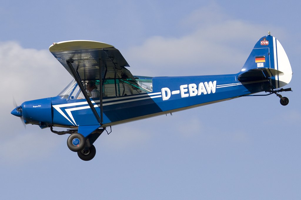 Private, D-EBAW, Piper, PA-18-150 Super Cub, 06.09.2009, EDST, Hahnweide, Germany 

