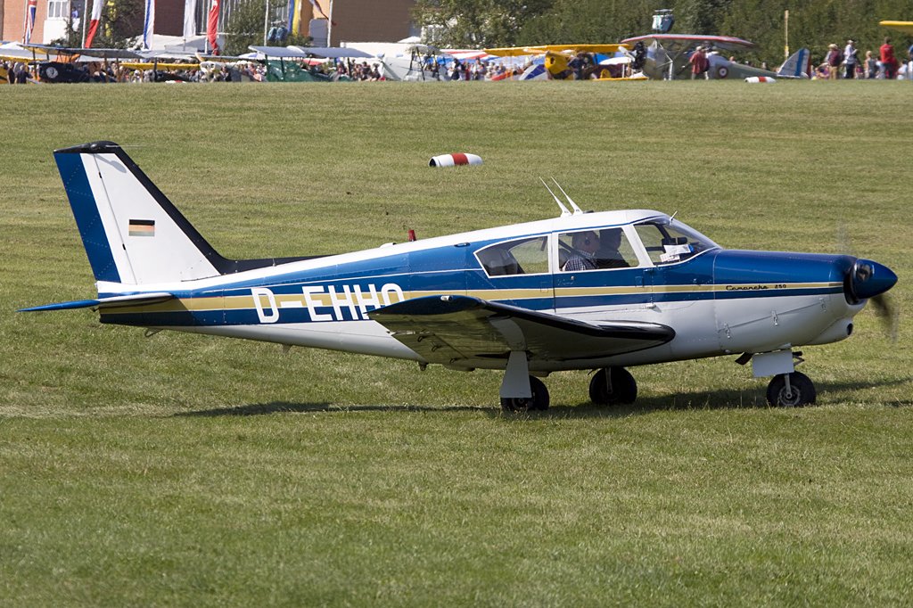 Private, D-EHHO, Piper, PA-24-250 Comanche, 06.09.2009, EDST, Hahnweide, Germany 

