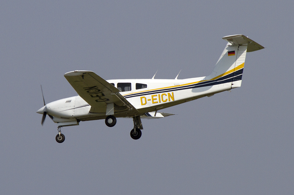 Private, D-EICN, Piper, PA28RT-201T Arrow IV, 08.06.2010, SXF, Berlin-Schnefeld, Germany 


