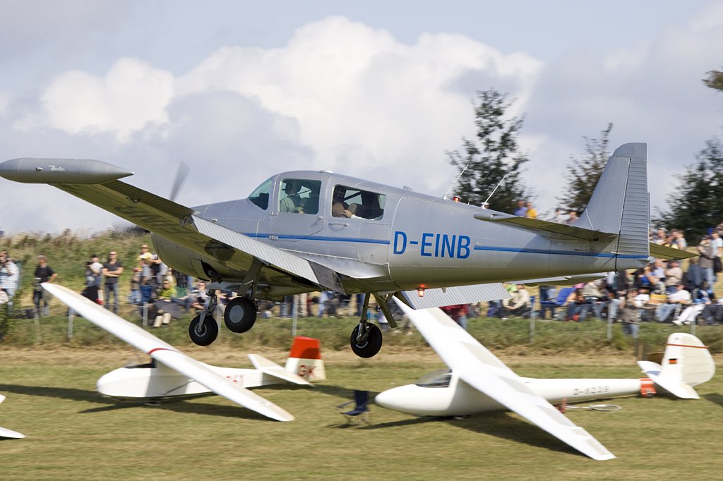 Private, D-EINB, Navion, H-Rangemaster, 06.09.2009, EDST, Hahnweide, Germany 

