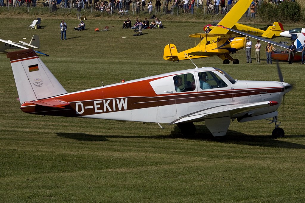 Private, D-EKIW, Beech, 35-33, 06.09.2009, EDST, Hahnweide, Germany 
