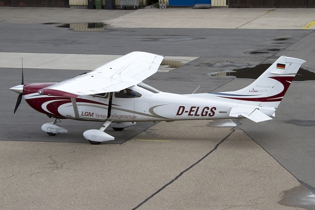 Private, D-ELGS, Cessna, 182T Skylane, 25.06.2013, MHG, Mannheim, Germany 


