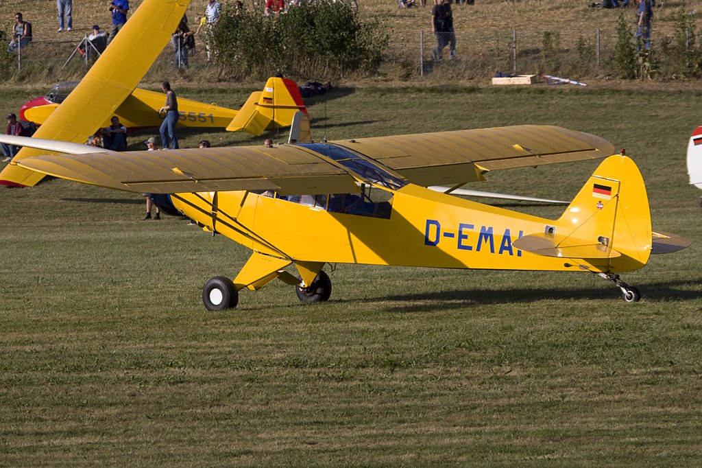 Private, D-EMAI, Piper, PA-18-135 Super Cub, 06.09.2009, EDST, Hahnweide, Germany 



