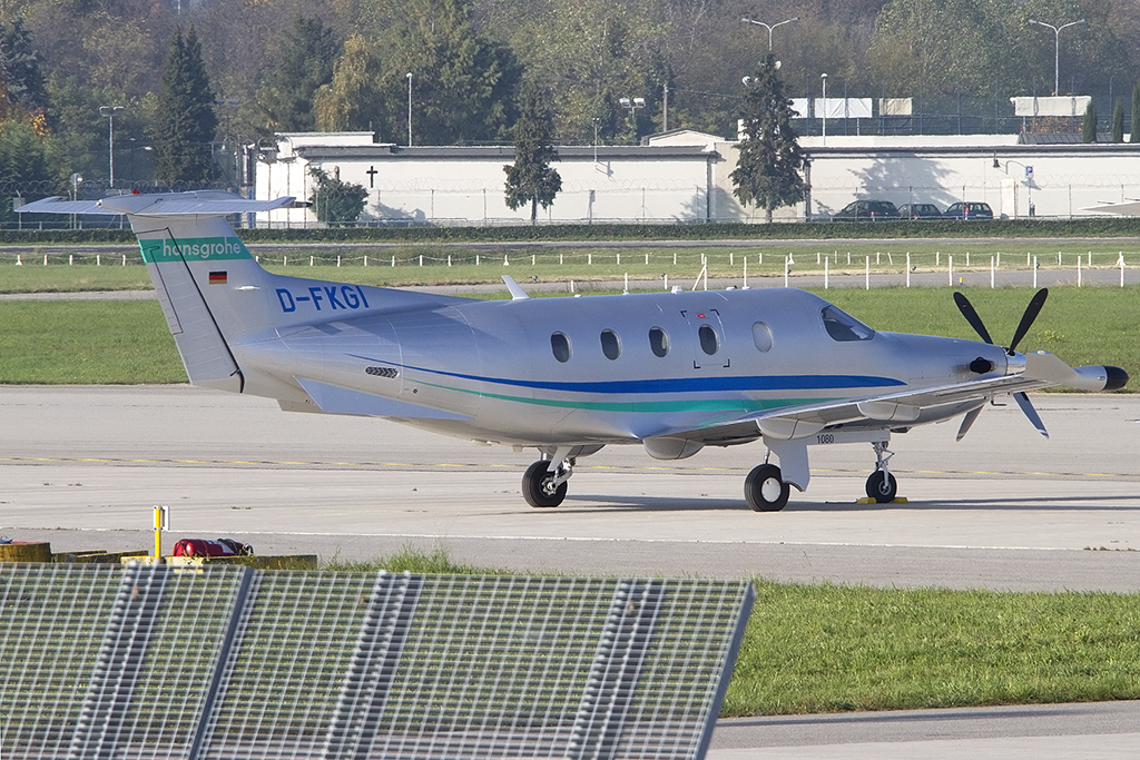 Private, D-FKGI, Pilatus, PC-12, 16.11.2012, BGY, Bergamo, Italy





