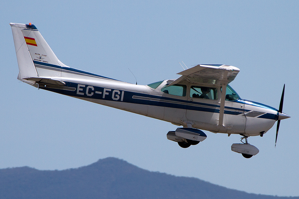 Private, EC-FGI, Cessna, 172N Skyhawk, 10.05.2012, GRO, Girona, Spain 



