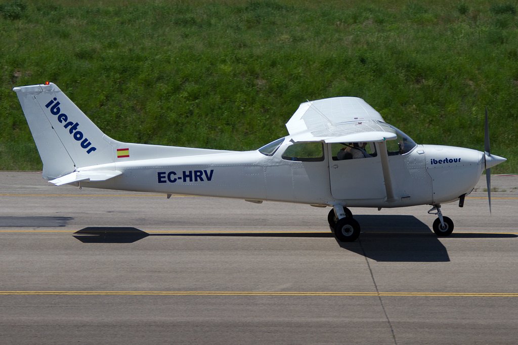 Private, EC-HRV, Reims-Cessna, F172M Skyhawk, 10.05.2012, GRO, Girona, Spain





