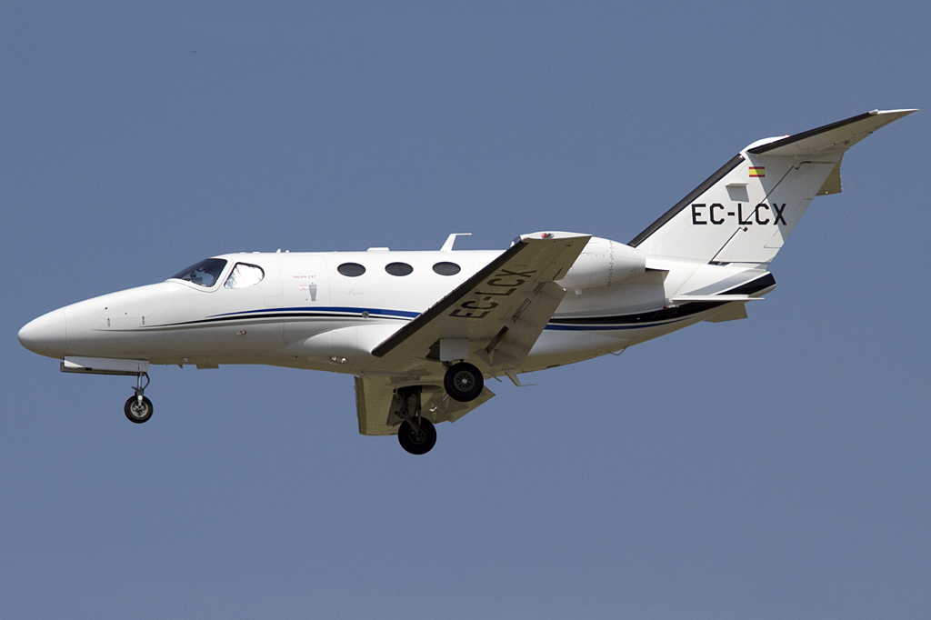 Private, EC-LCX, Cessna, 510 Citation Mustang, 15.06.2011, TLS, Toulouse, France


