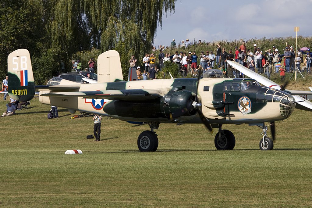 Private, F-AZZU, North American, B-25J Mitchell, 06.09.2009, EDST, Hahnweide, Germany 


