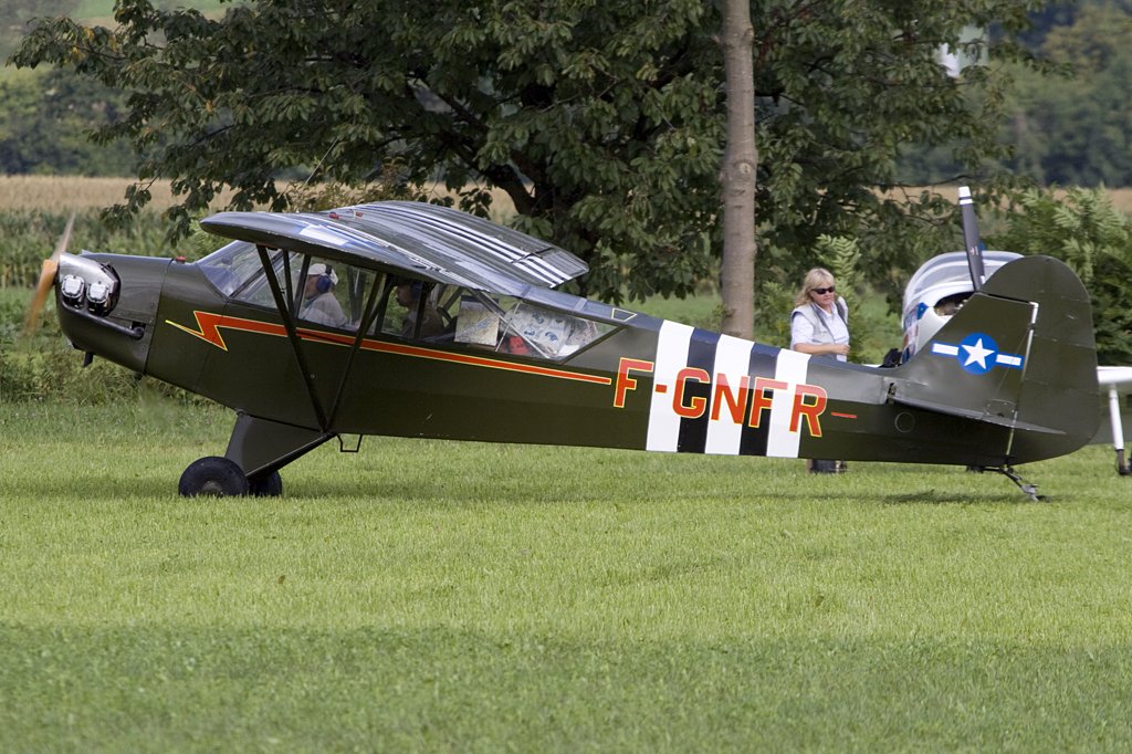 Private, F-GNFR, Piper, L4H Cub, 22.08.2009, Kestenholz, Switzerland 

