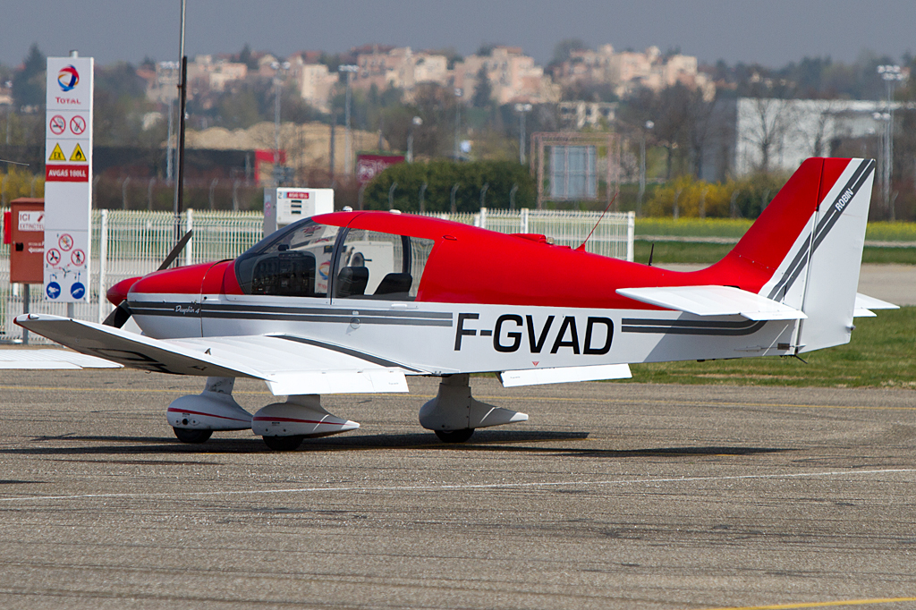 Private, F-GVAD, Robin, DR-400-120 Petit Prince, 31.03.2012, LYN, Lyon-Bron, France


