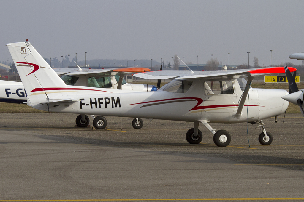 Private, F-HFPM, Reims-Cessna, F152, 13.02.2011, LYN, Lyon-Bron, France 



