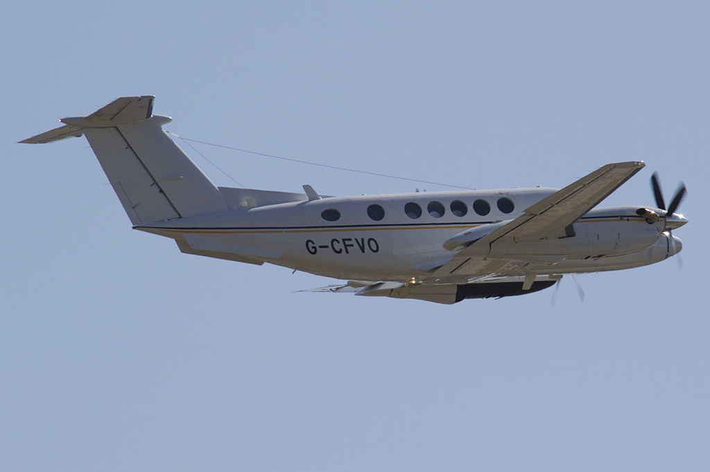 Private, G-CFVO, Beechcraft, King Air 200, 02.04.2011, HHN, Hahn, Germany



